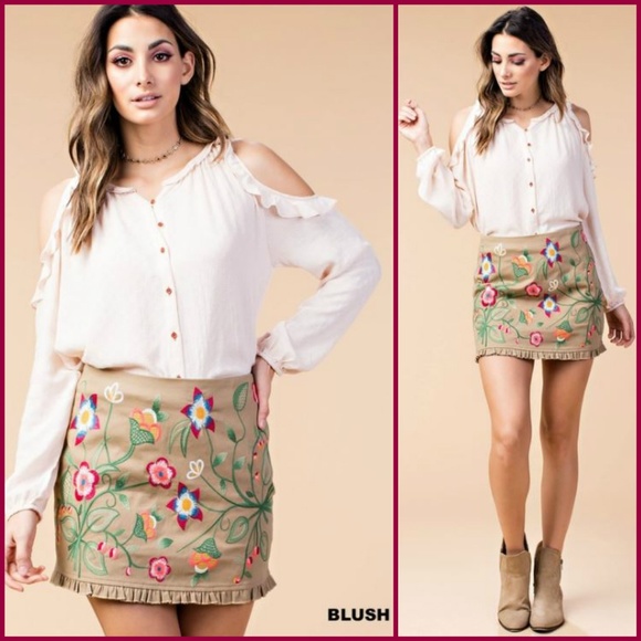 🌿Embroidered Ruffle Mod Mini Skirt - Picture 4 of 5